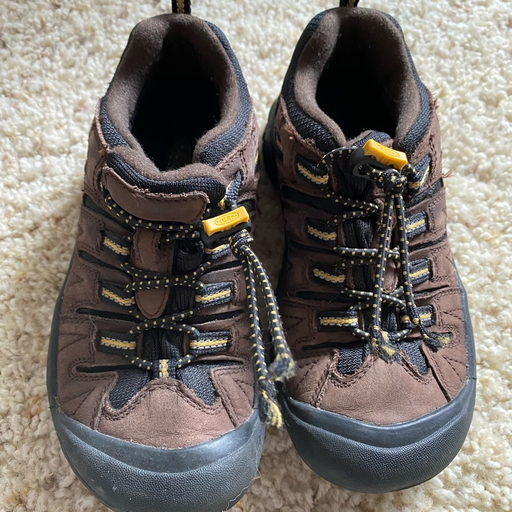 Size 1 Kid Keen Shoes